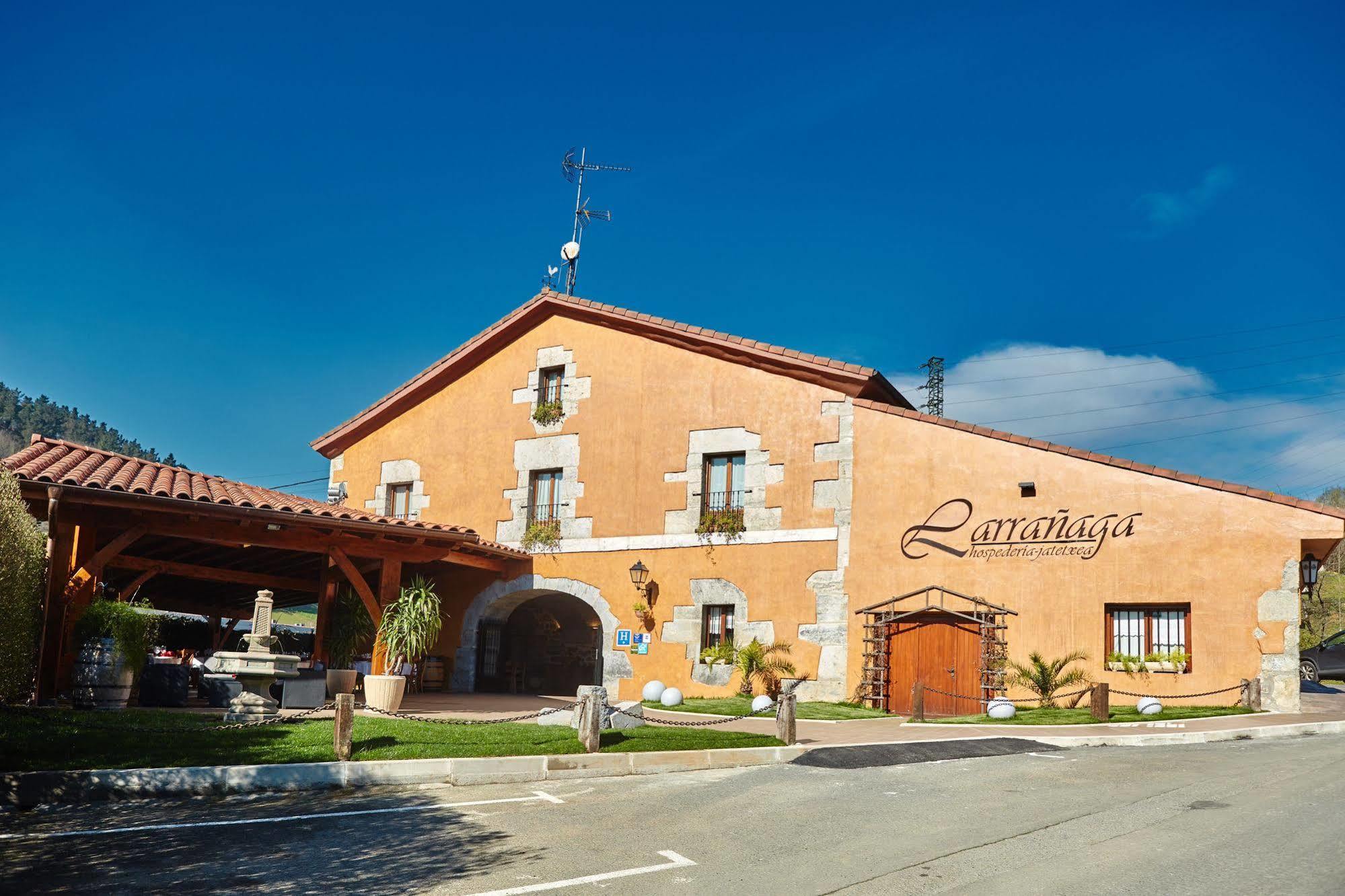 Hotel Larranaga Azpeitia Exterior photo